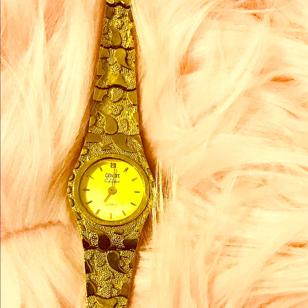 COPY - 10k yellow Gold nugget women Geneve classic watch
